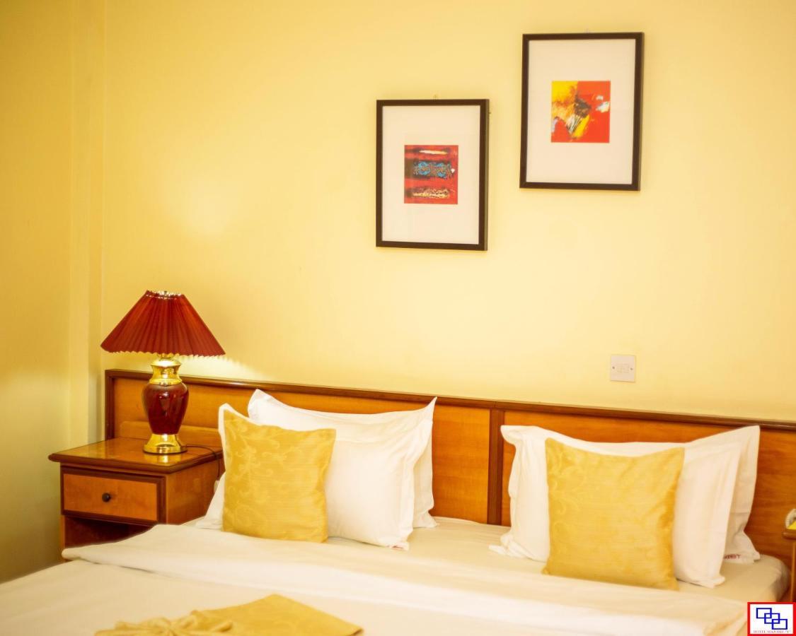 Hotel Marjorie 'Y' Tema Kültér fotó