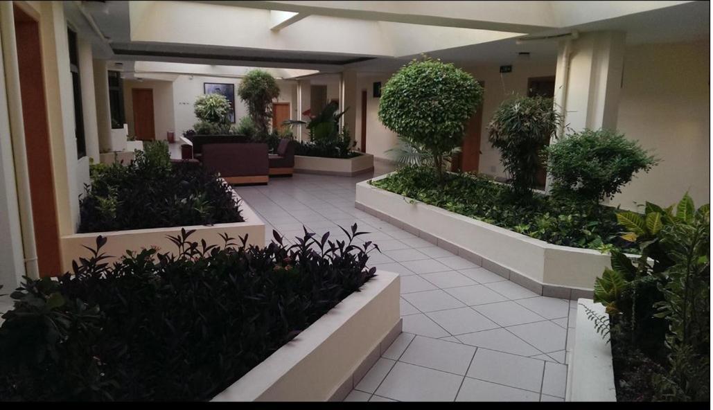 Hotel Marjorie 'Y' Tema Kültér fotó
