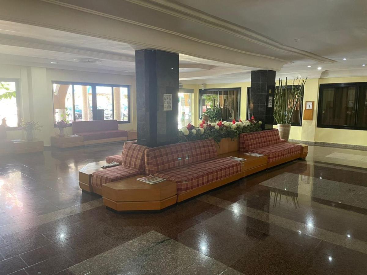 Hotel Marjorie 'Y' Tema Kültér fotó