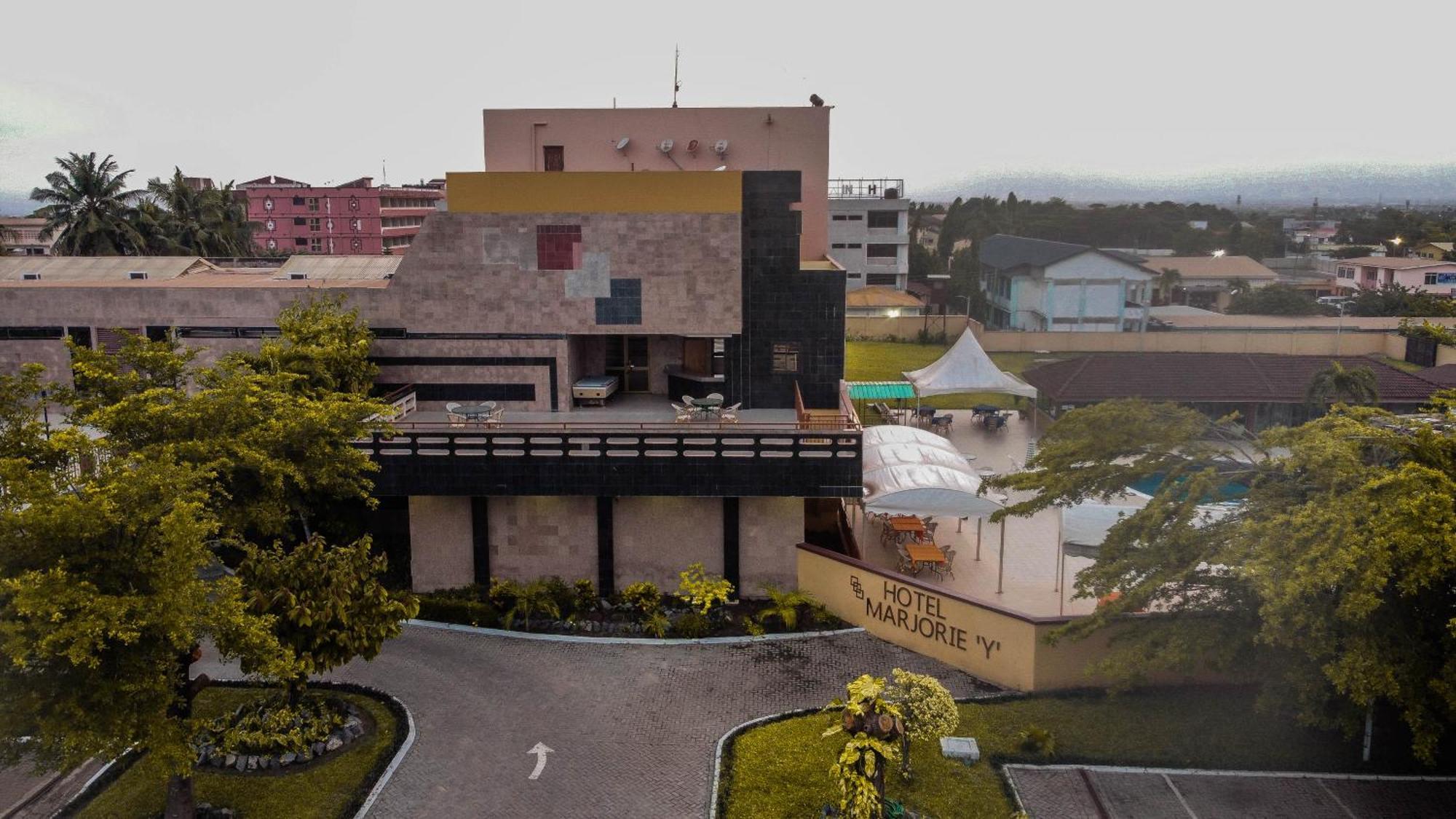 Hotel Marjorie 'Y' Tema Kültér fotó