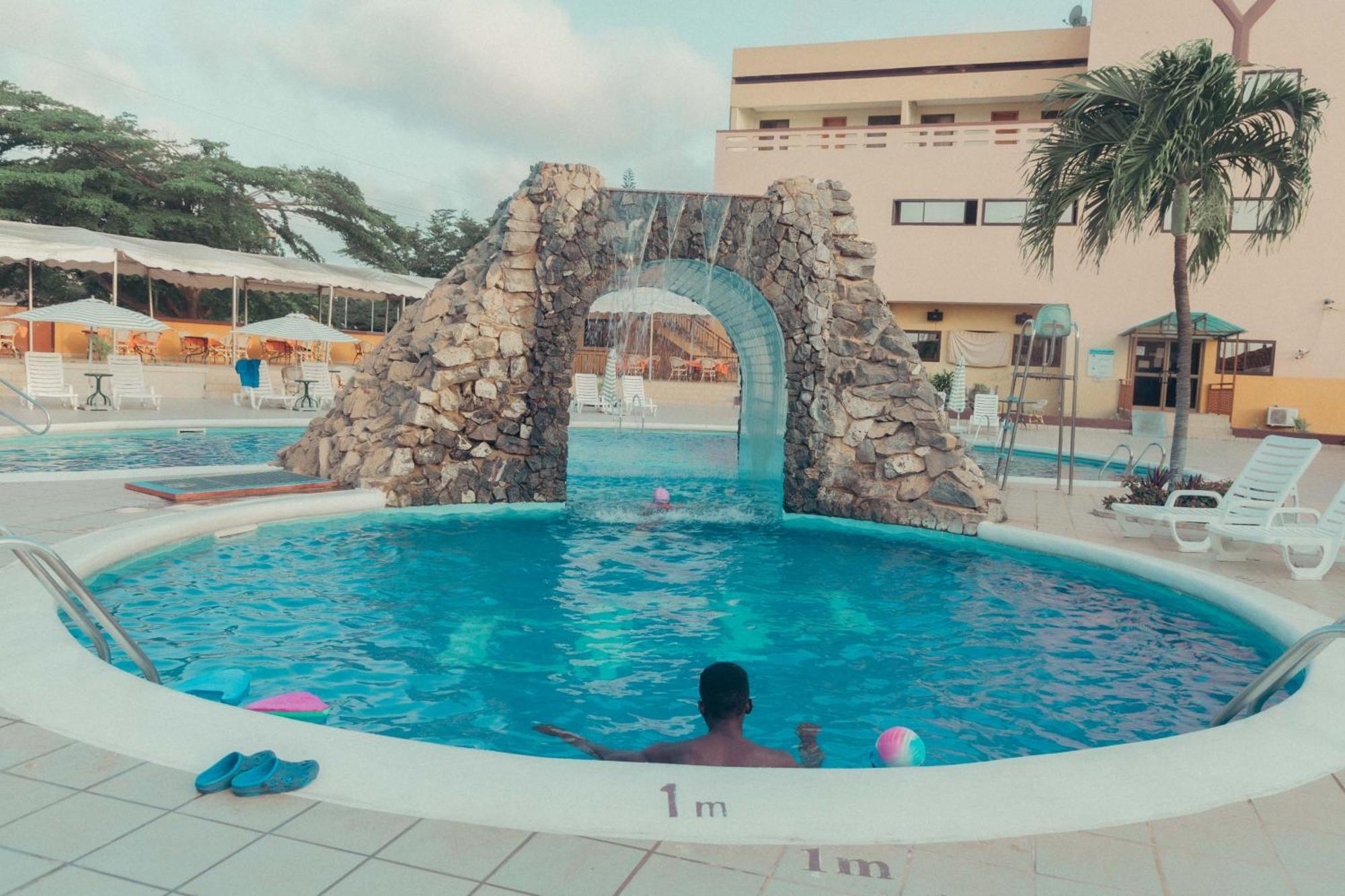 Hotel Marjorie 'Y' Tema Kültér fotó